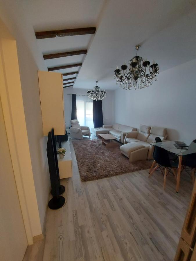 Jolie Art Apartment Braila Exterior photo