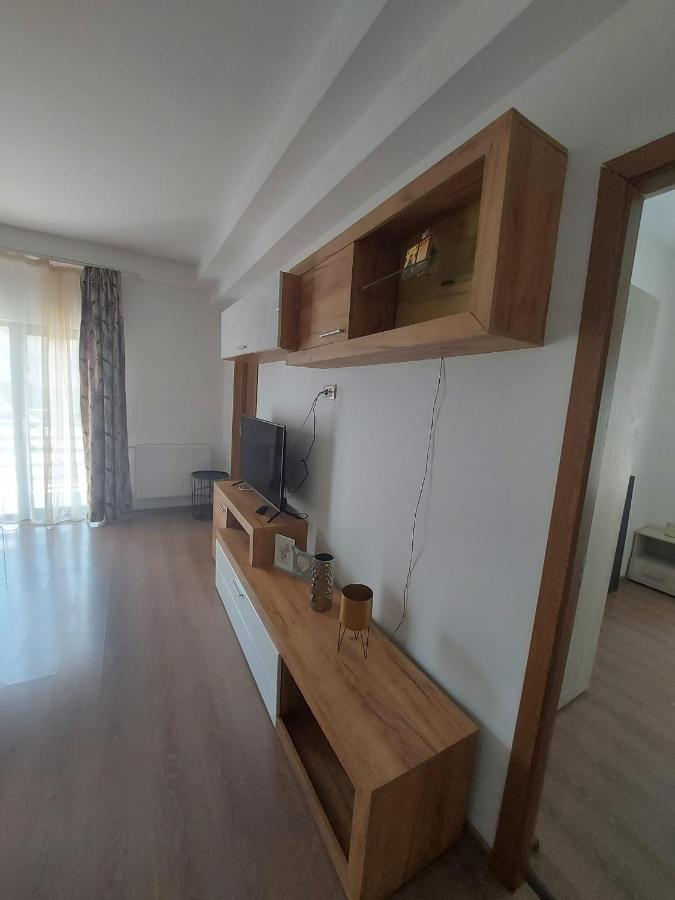 Jolie Art Apartment Braila Exterior photo